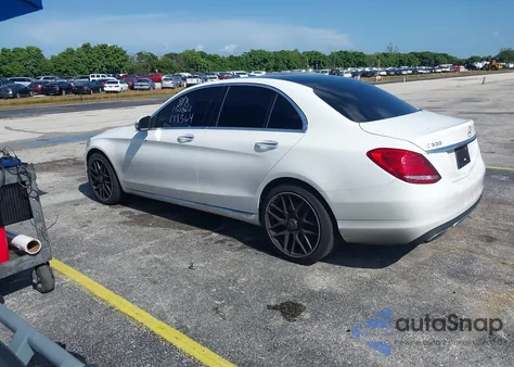 2016 Mercedes-Benz C 300 4Matic/Luxury 4Matic/Sport 4Matic from USA, damaged, VIN WDDWF4KB4GR143964